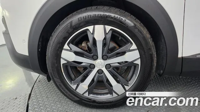 Peugeot 5008 2018 thumb 5