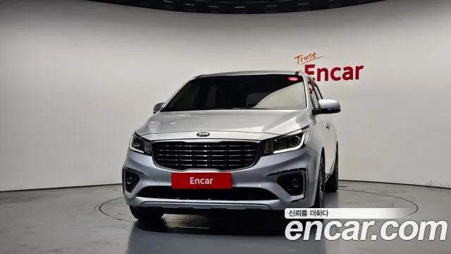 Kia Carnival 2019 thumb 3