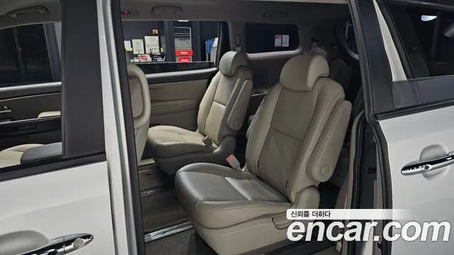 Kia Carnival 2019 thumb 12