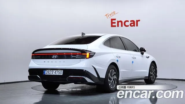 Hyundai Sonata 2023 thumb 2