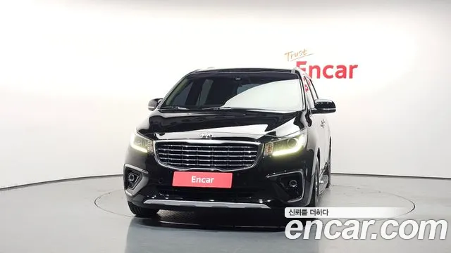Kia Carnival 2018 thumb 3