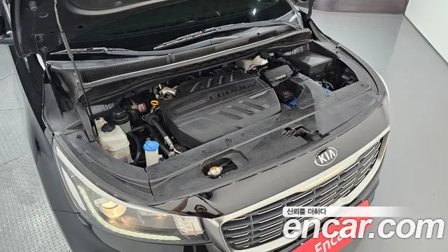 Kia Carnival 2018 thumb 6