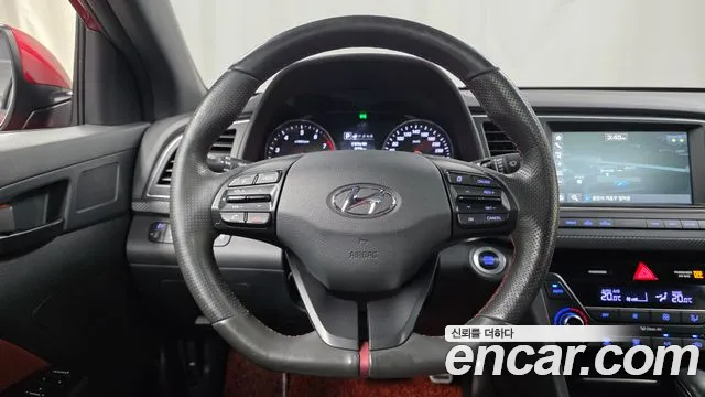 Hyundai Avante 2017 thumb 12