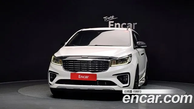 Kia Carnival 2018 thumb 3