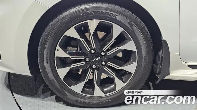 Kia Carnival 2018 thumb 5