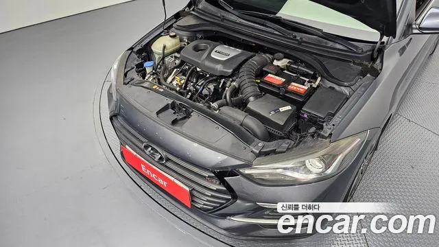 Hyundai Avante 2016 thumb 6