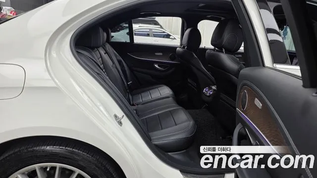 Mercedes-Benz E-Класс 2020 thumb 12