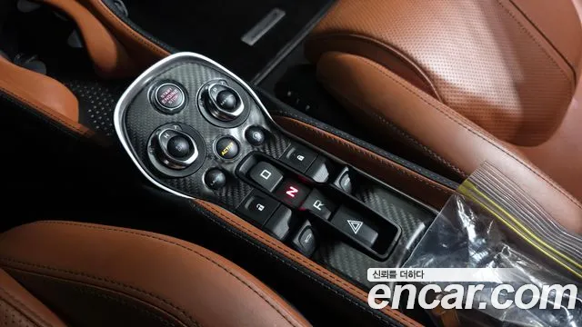 Mclaren 570GT 2018 thumb 9