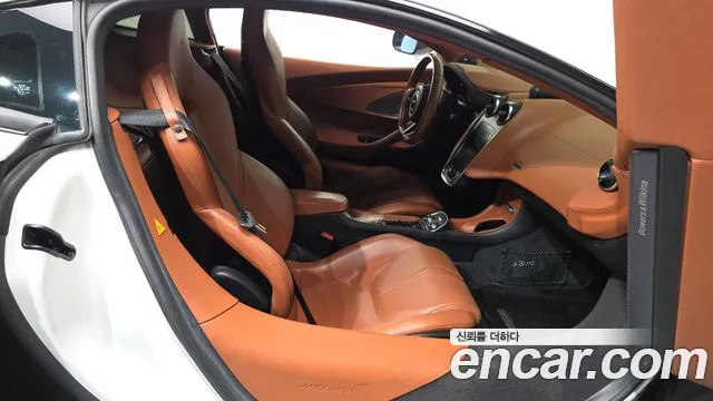 Mclaren 570GT 2018 thumb 10