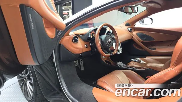 Mclaren 570GT 2018 thumb 11