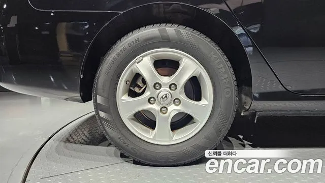 Hyundai Avante 2010 thumb 5