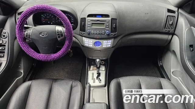 Hyundai Avante 2010 thumb 7