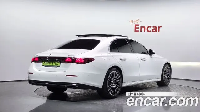 Mercedes-Benz E-Класс 2025 thumb 2