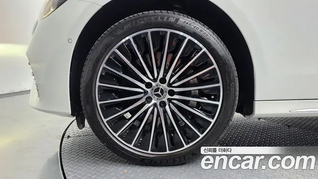 Mercedes-Benz E-Класс 2025 thumb 5