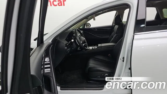 Genesis G80 2022 thumb 10