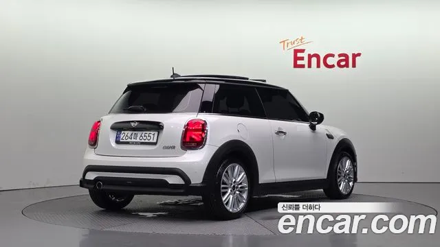 Mini Hatch 2023 thumb 2