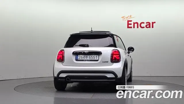 Mini Hatch 2023 thumb 4