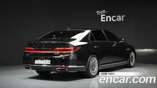 Genesis G90 2019 thumb 2
