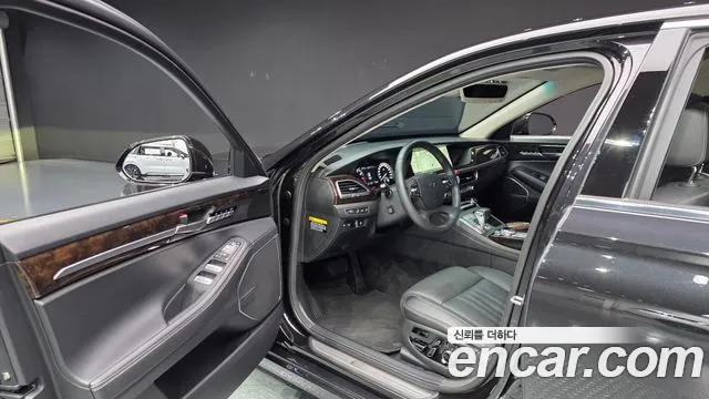 Genesis G90 2019 thumb 10