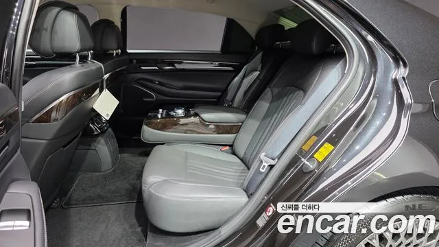 Genesis G90 2019 thumb 11