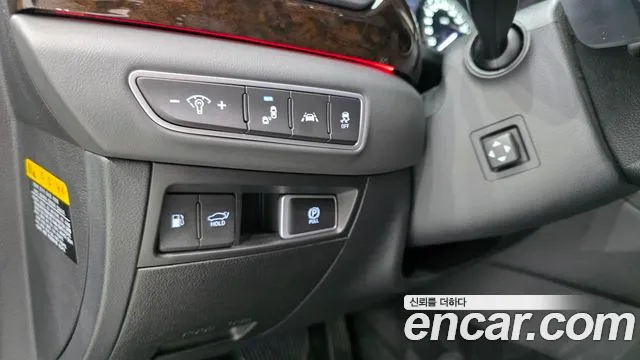 Genesis G90 2019 thumb 12