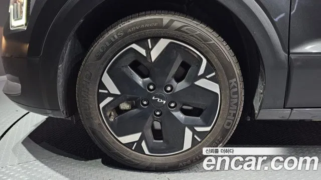 Kia Niro 2023 thumb 5
