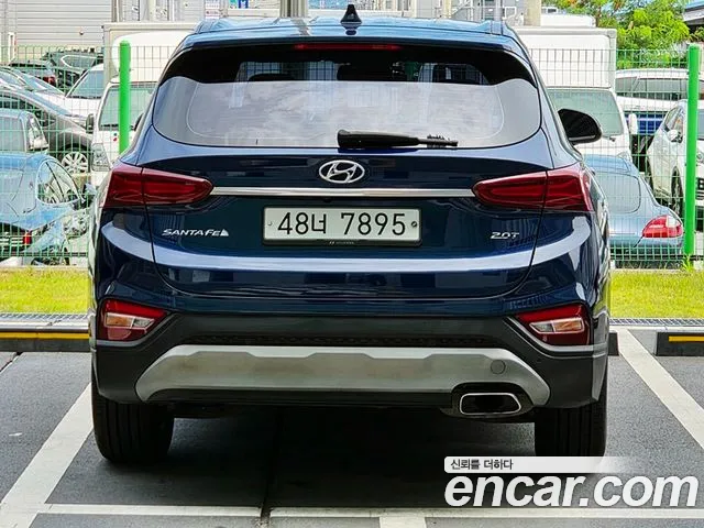 Hyundai Santa Fe 2018 thumb 3