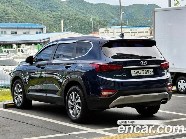 Hyundai Santa Fe 2018 thumb 4