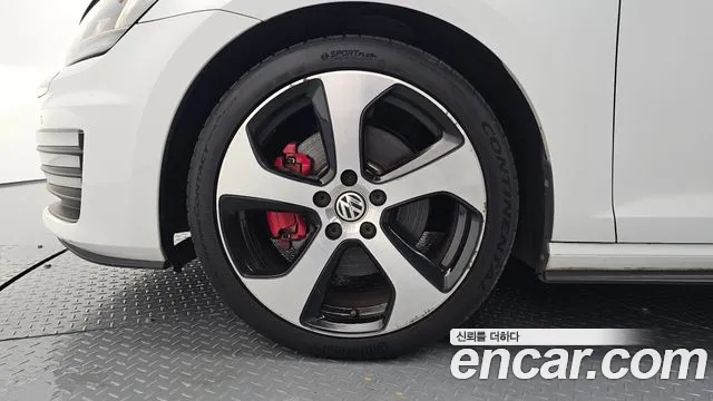 Volkswagen Golf Sportsvan 2016 thumb 5
