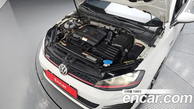 Volkswagen Golf Sportsvan 2016 thumb 6