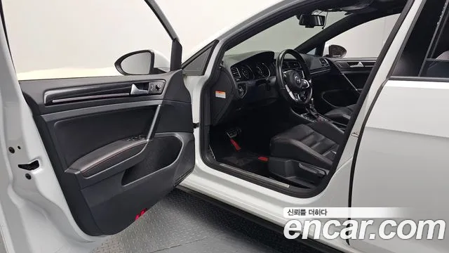Volkswagen Golf Sportsvan 2016 thumb 10