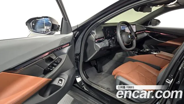 BMW 5 серии 2026 thumb 10