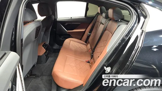 BMW 5 серии 2026 thumb 11