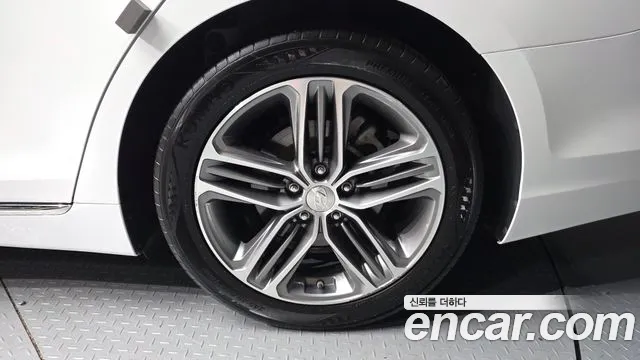 Hyundai Grandeur 2017 thumb 5