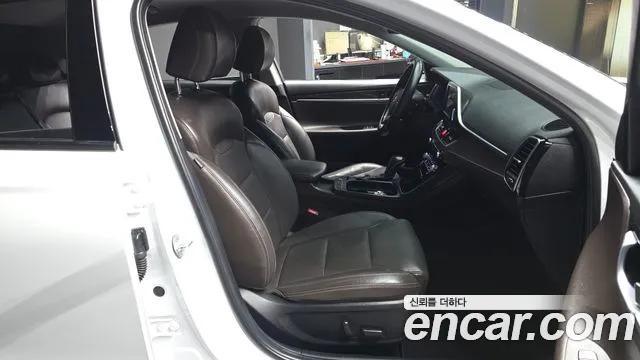 Hyundai Grandeur 2017 thumb 12