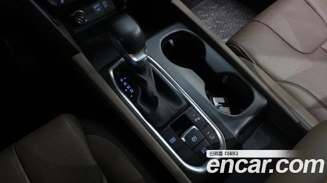 Hyundai Santa Fe 2019 thumb 9