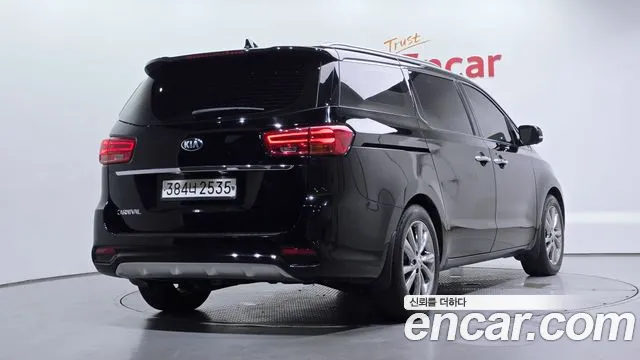 Kia Carnival 2019 thumb 2