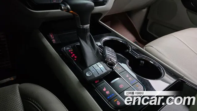 Kia Carnival 2019 thumb 9