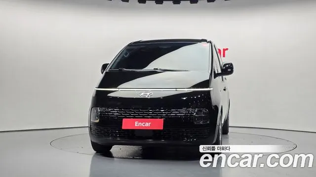 Hyundai Staria 2024 thumb 3