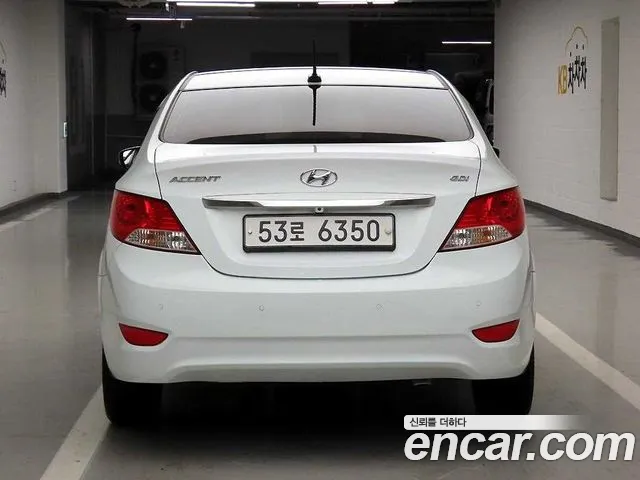 Hyundai Accent 2013 thumb 3