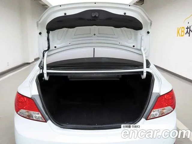 Hyundai Accent 2013 thumb 5