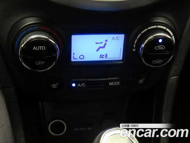 Hyundai Accent 2013 thumb 10