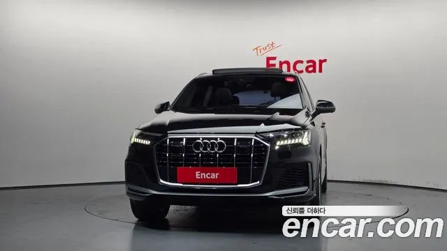 Audi Q7 2021 thumb 3