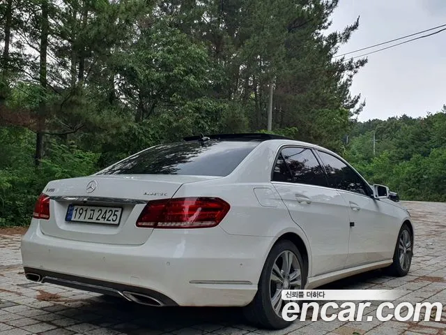 Mercedes-Benz E-Класс 2015 thumb 3