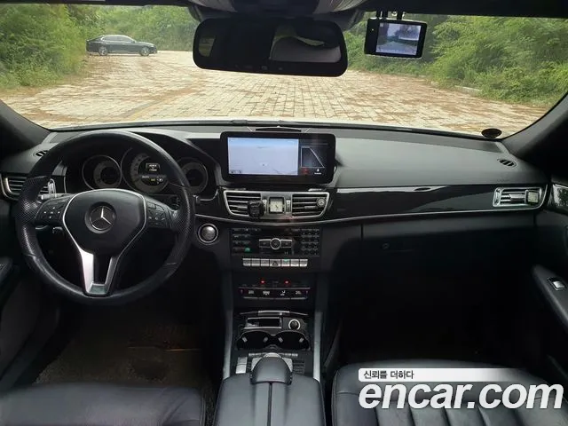 Mercedes-Benz E-Класс 2015 thumb 5