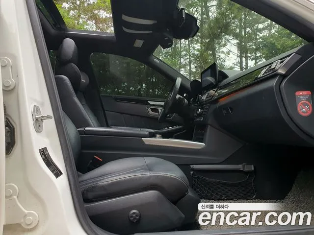 Mercedes-Benz E-Класс 2015 thumb 6