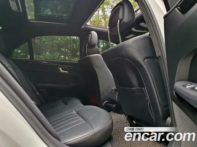 Mercedes-Benz E-Класс 2015 thumb 7