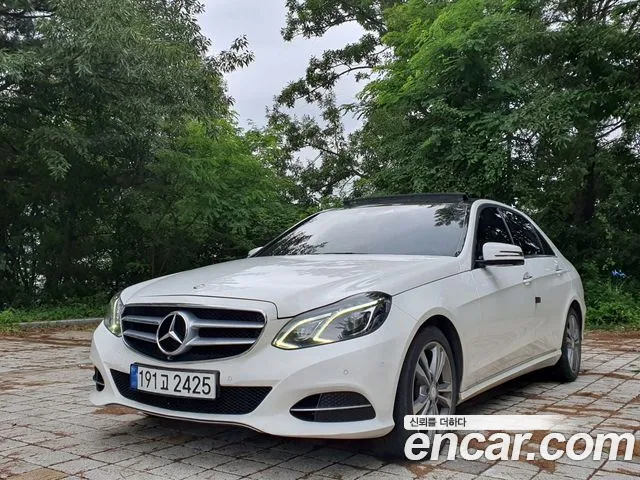 Mercedes-Benz E-Класс 2015 thumb 11