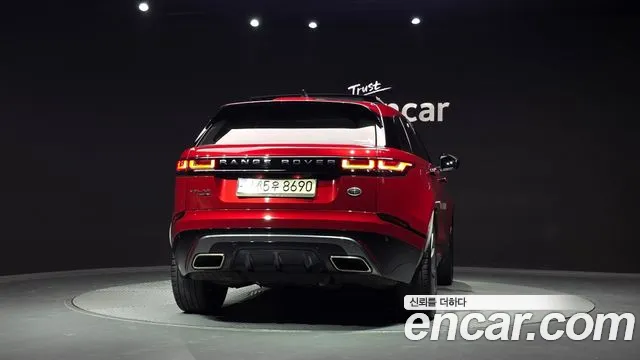 Land Rover Range Rover Velar 2018 thumb 3