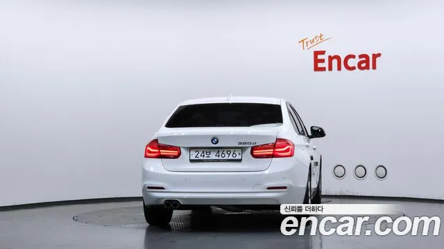 BMW 3 серии 2018 thumb 4